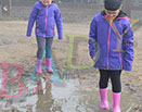 Badyhoeve is een terrein dat tot 3kinderen en hun pony's met de hond Djackson behoort.