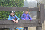 Badyhoeve is een terrein dat tot 3kinderen en hun pony's met de hond Djackson behoort.