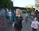 Badyhoeve is een terrein dat tot 3kinderen en hun pony's met de hond Djackson behoort.