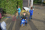 Badyhoeve is een terrein dat tot 3kinderen en hun pony's met de hond Djackson behoort.
