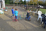 Badyhoeve is een terrein dat tot 3kinderen en hun pony's met de hond Djackson behoort.