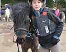 Badyhoeve is een terrein dat tot 3kinderen en hun pony's met de hond Djackson behoort.