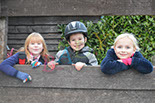 Badyhoeve is een terrein dat tot 3kinderen en hun pony's met de hond Djackson behoort.